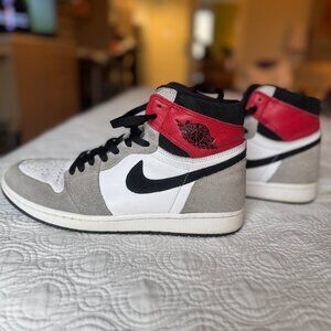 Air Jordan 1 Retro High OG "Smoke Grey"